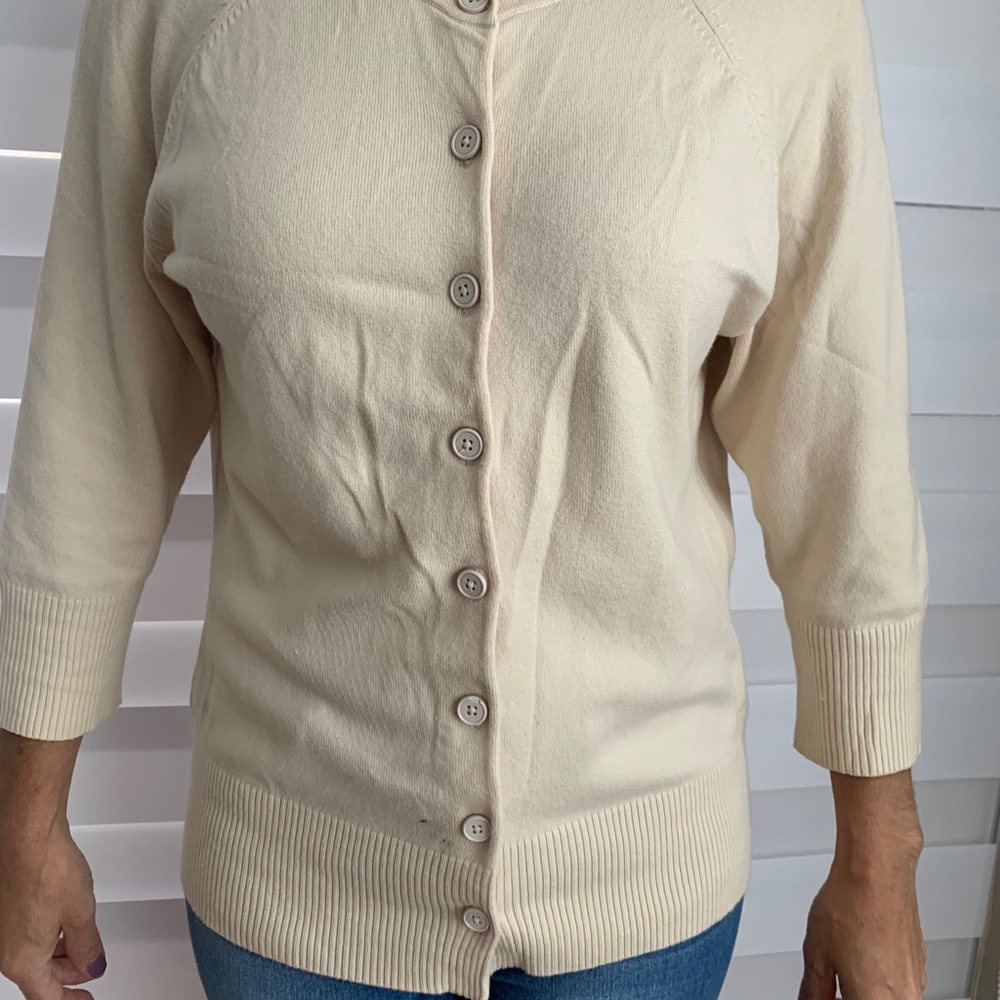 Gap sweater